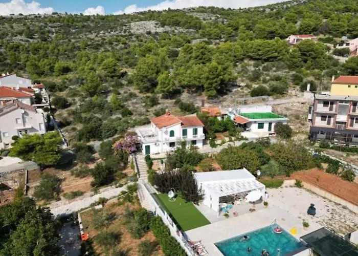 Apartment Katarina And House Marieta